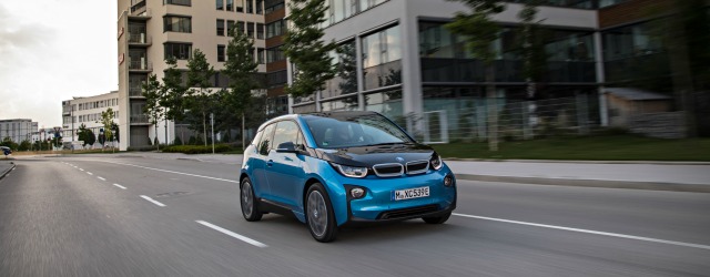futuro auto elettrica BMW i3 dinamica