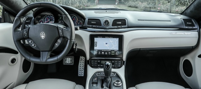 Salone di Francoforte 2017 Maserati GranTurismo abitacolo