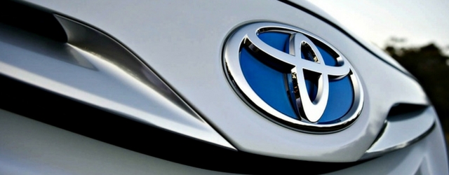 Auto elettriche Toyota