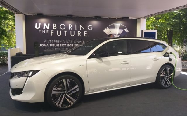 Salone Auto Torino 2019: in anteprima Peugeot 508 SW ibrida plug-in