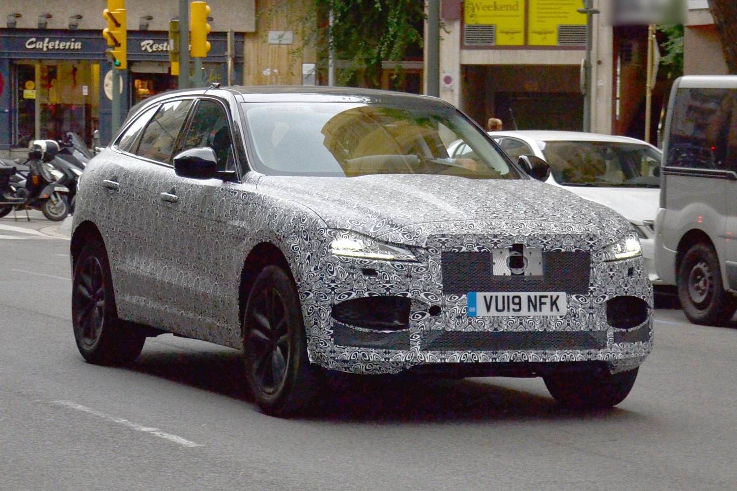 Nuova Jaguar F-Pace mild hybrid