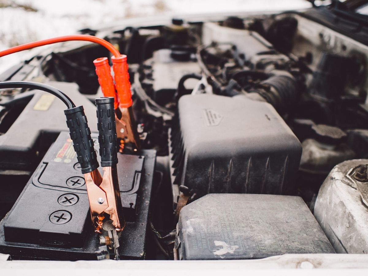 Manutenzione della batteria auto