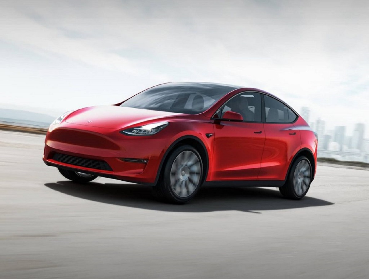 nuova-Tesla-Model-Y-2021